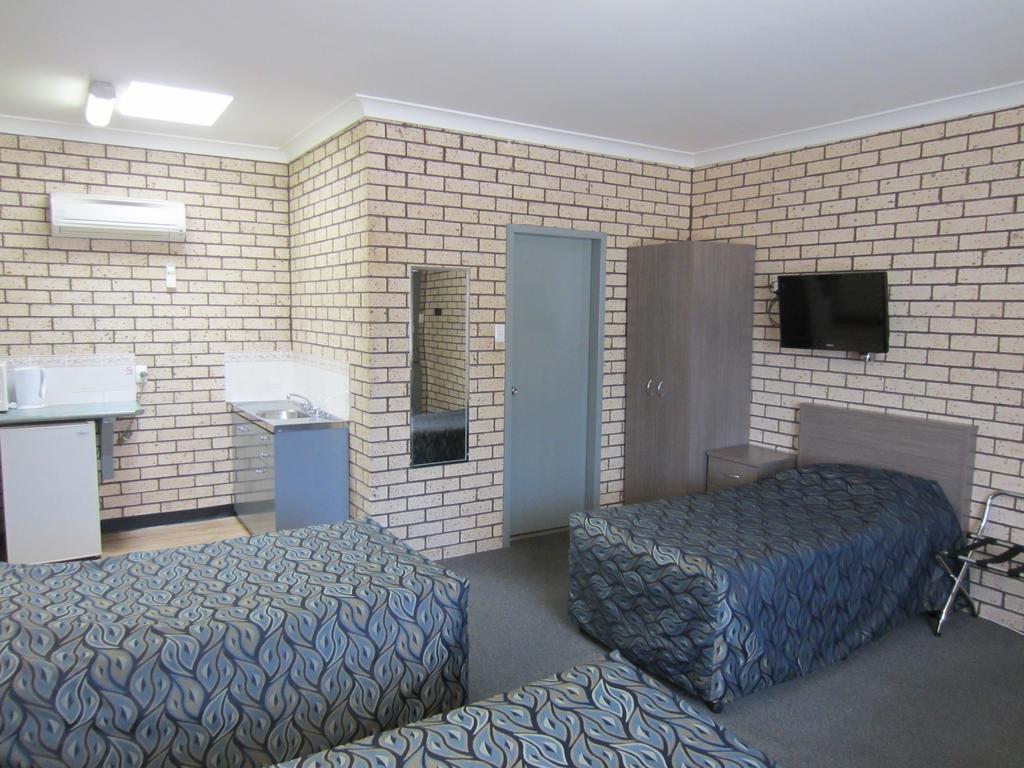 Cowra Crest Motel Exterior foto